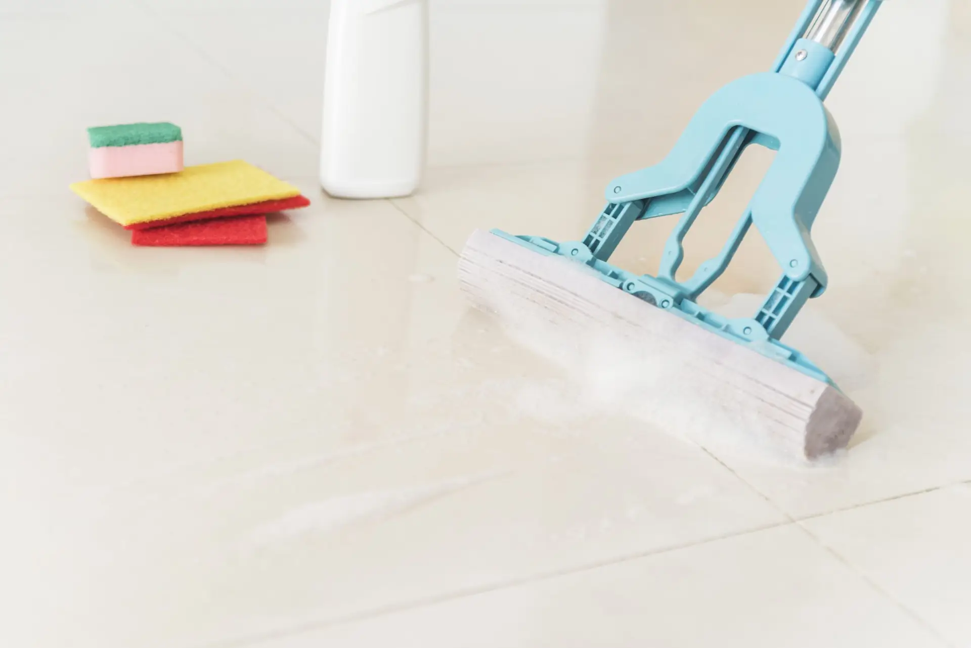 Best Cleaning Solution for Ceramic Tile Floors