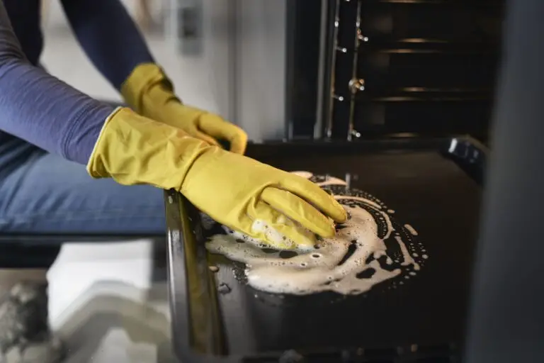 How to Clean a Self-Cleaning Oven? A Gold Star Safety Guide
