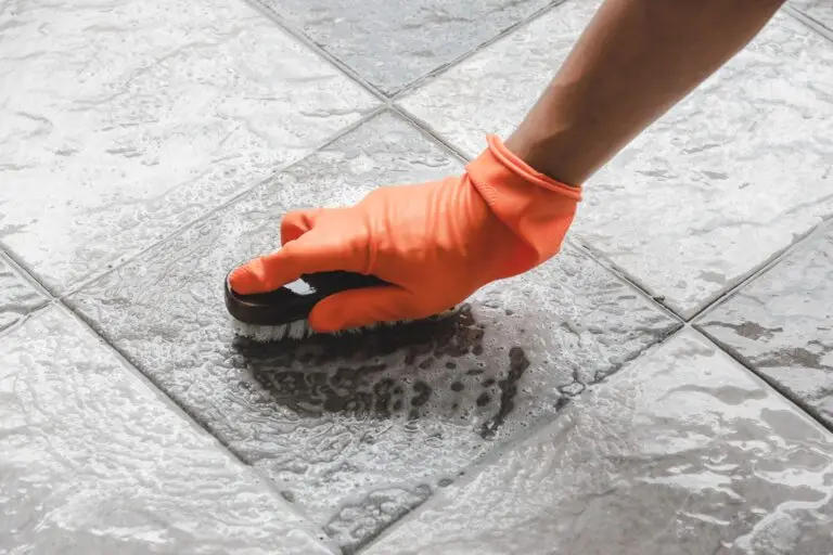 Best Way to Clean Grout Between Floor Tiles